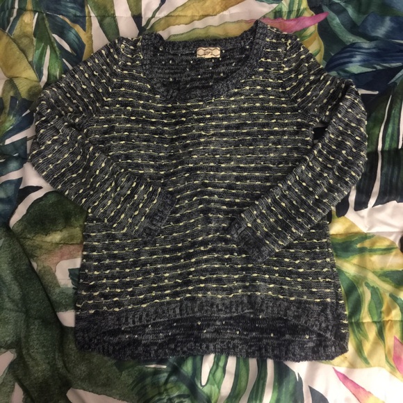 Patterned Sweater - Picture 4 of 4